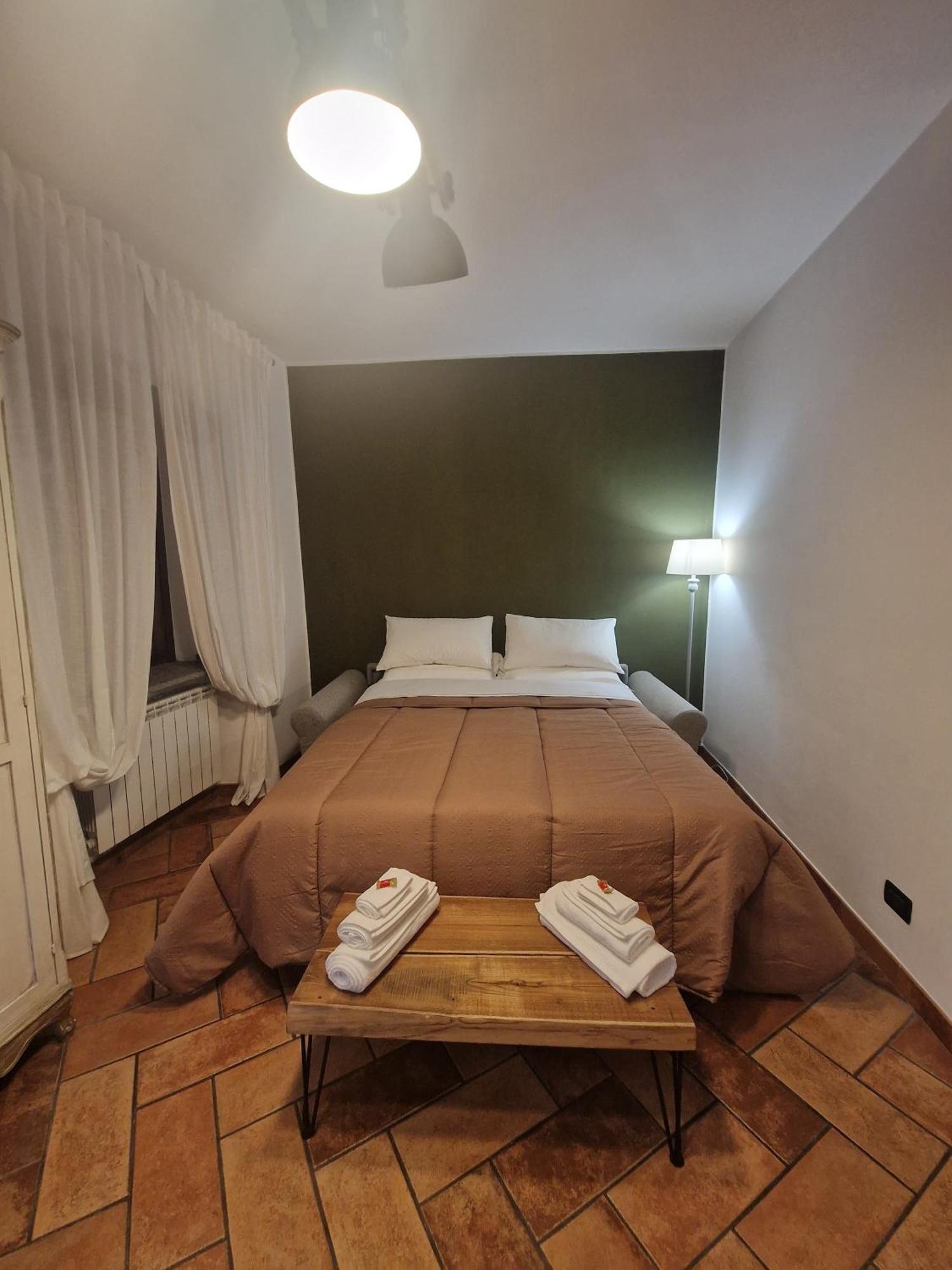 Piazza Duomo Casa Vacanze Sutri Extérieur photo