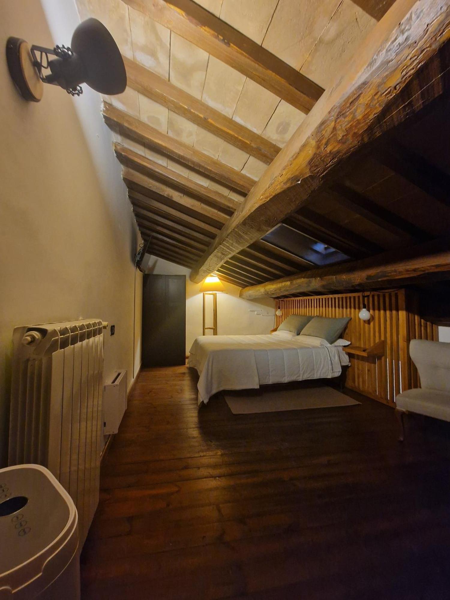 Piazza Duomo Casa Vacanze Sutri Extérieur photo